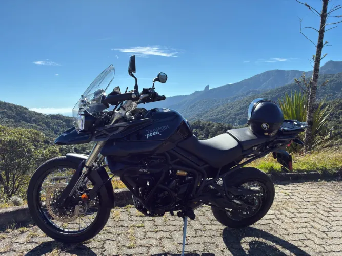 Tiger 800 baixo KM
