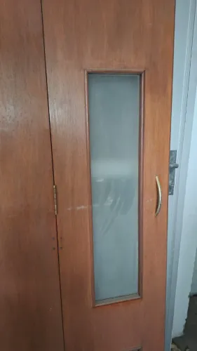 PORTA CAMARÃO EM MADEIRA MACIÇA EM ÓTIMO ESTADO 2,10 x 80
