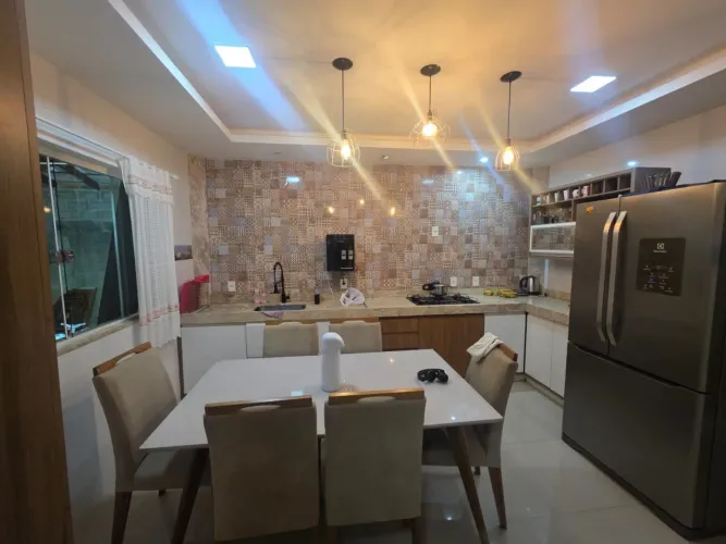 Vendo casa em Viana Sede