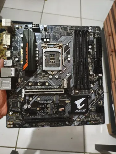 Doação - Sucata Placa-Mãe B360M Aorus Gaming 3 (Para Retirada de Peças)