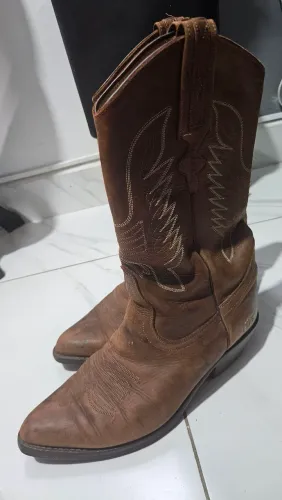 Bota cawboy em couro JB 