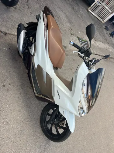 Moto PCX DLX 2021