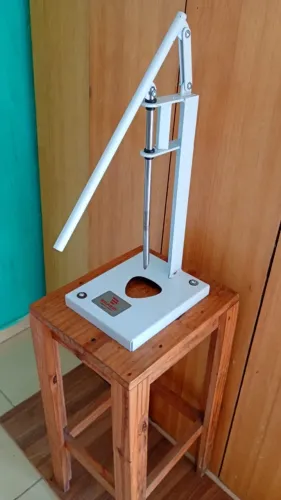 Furador de coco