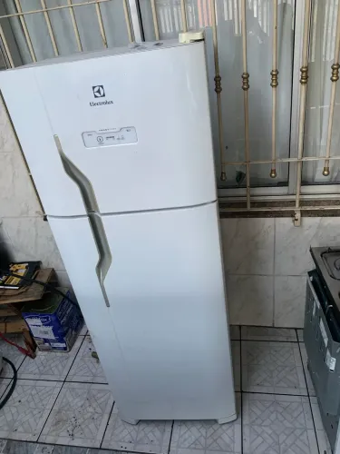 Geladeira eletrolux