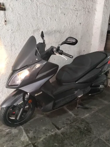 Vendo moto Kymico 300i