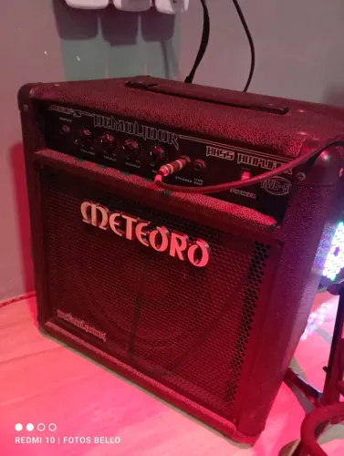 Amplificador cubo meteoro Bass demolidor fwb-50
