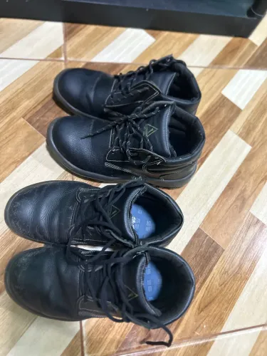 Bota 42