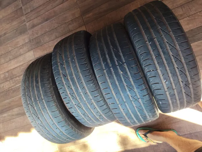 Pneu 205/55/16 Goodyear