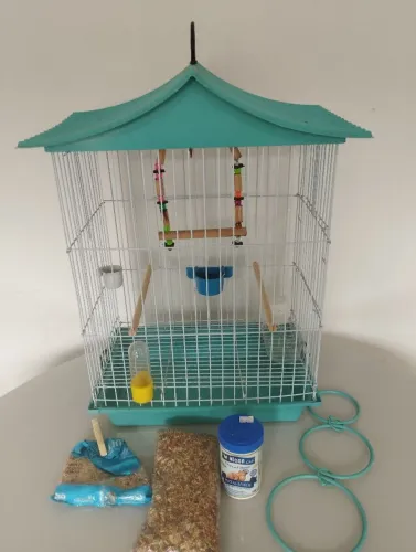 Vendo gaiola grande para pássaro