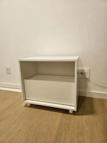 Mesa de Cabeceira Tok&Stok, R$ 120,00