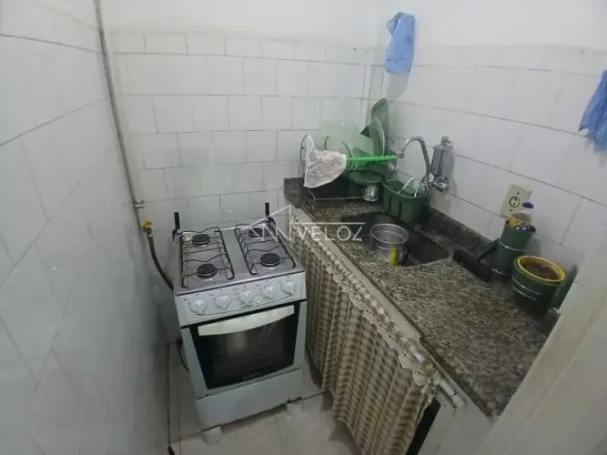 Kitnet/Conjugado - / Residencial / Centro
