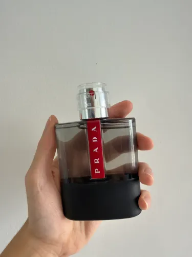 Prada Carbon 100ml ( deve ter entre 70-60 ml ainda)