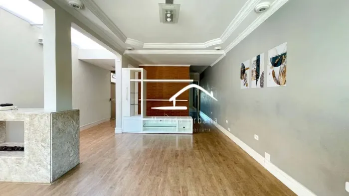 Sobrado à venda no Parque São Domingos 350 m², 3 dormitórios (1 suíte), 4 vagas e quintal