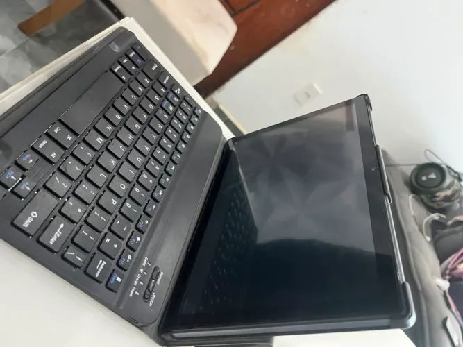 Tablet E1035 Android 13 - 10.1? | Capa + Teclado Inclusos | 128 GB | Excelente Estado