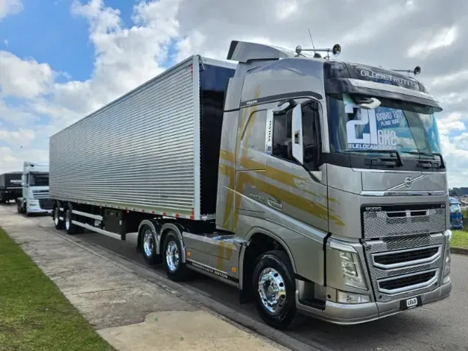 Volvo FH 460 6x2 Globetrotter Ano 2021 Euro 5 Plano Ouro + Baú 2 Eixos Nostra 0km 30 plt