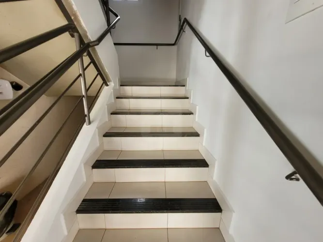 Apartamento para locação e vena no bairro Santa Mônica
