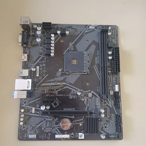 Placa mãe AM4 A520 Gigabyte