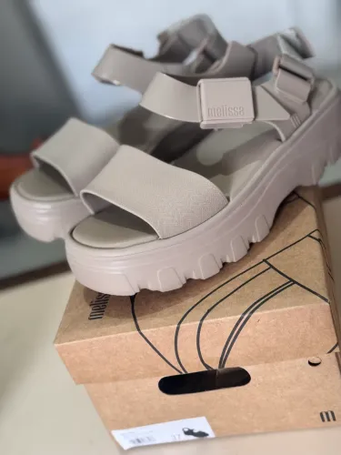MELISSA KICK OFF SANDAL