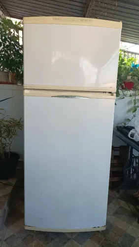 Geladeira Frost Free 390 litros