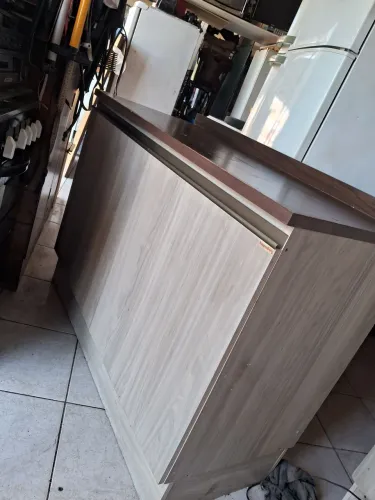 VENDO ARNARIO DE COZINHA PAREDE CHAPIADO E. VIDRO.