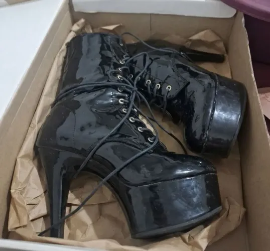 Aceito oferta! Bota Arrasadora Cano Alto Plataforma Verniz Preto