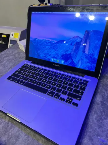 MacBook Pro i7 - 8GB RAM