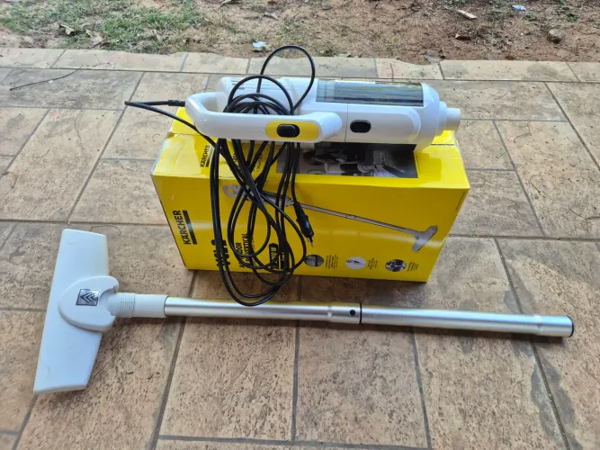 Aspirador de pó vertical Karcher VCL2 220V