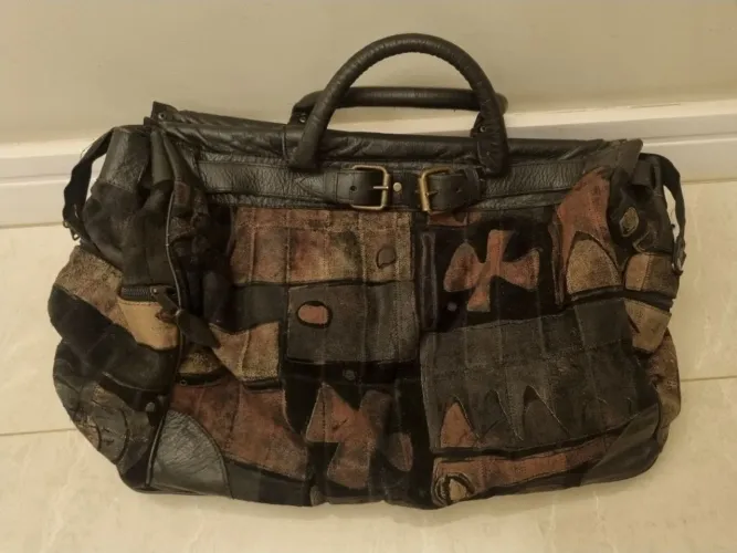 Mala/Bolsa grande em couro (com rodinhas)