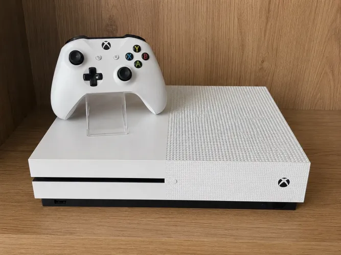 Xbox One S + Controle + 10 Jogos | Funcionando Perfeitamente