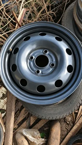 Roda da Fiat Strada aro 14
