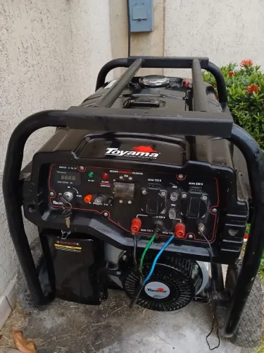 Gerador de Gasolina **Pouquíssimo uso **