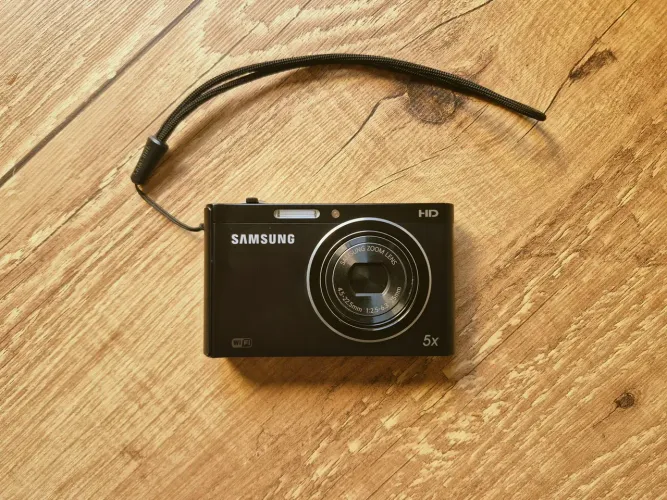 Câmera Digital Samsung DV300F com VISOR FRONTAL
