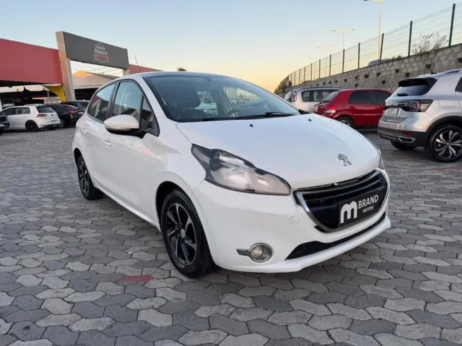 Peugeot 208 Allure 1.5 Flex 8V 5P 2014