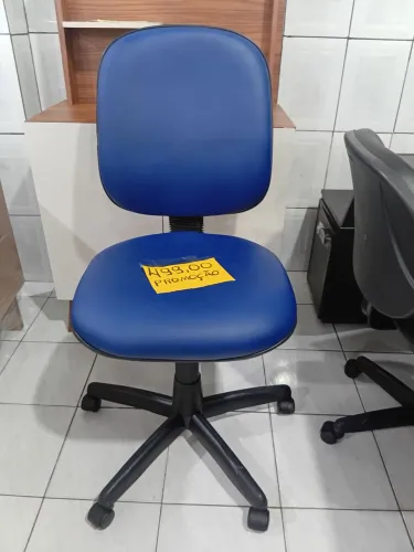 Cadeira diretor em promoção