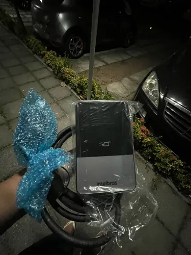 Carregador de veículo elétrico Intelbras 7,4 kW