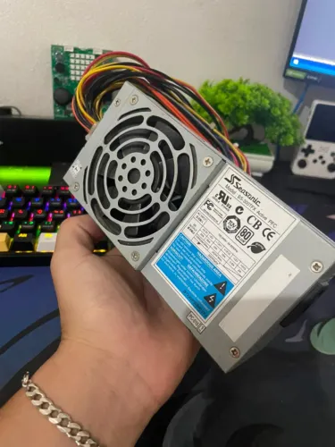 FONTE SLIM 300W - PFC ATIVO - 80 PLUS