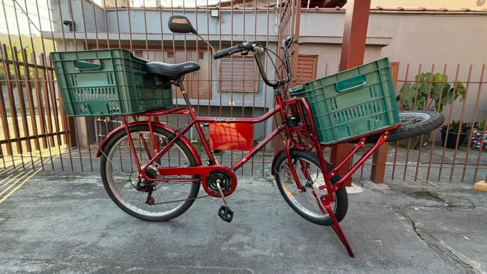 Bicicleta Cargueira com câmbio Shimano semi nova 