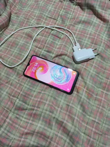 Samsung A04E