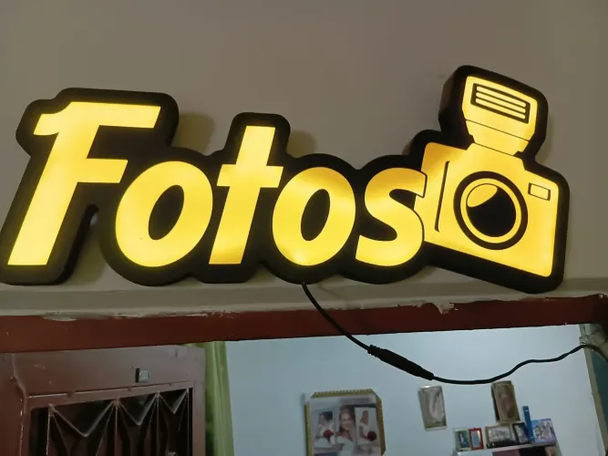 LETREIRO LUMINOSO FOTO