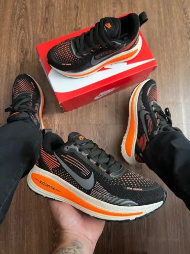 TÊNIS NIKE ZOOM X VOMERO 18 MASCULINO!