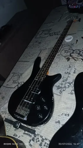 Estou vendendo meu contra baixo Memphis 4 corda