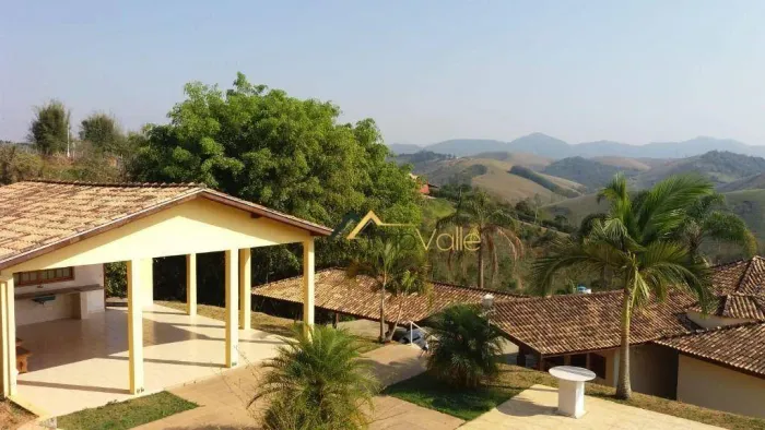 Chácara no Condomínio Village Alpino no bairro Freitas em São José dos Campos