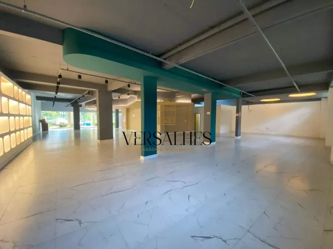Loja para alugar com 02 banheiros, cozinha, 400 m² - Bairro Castelo