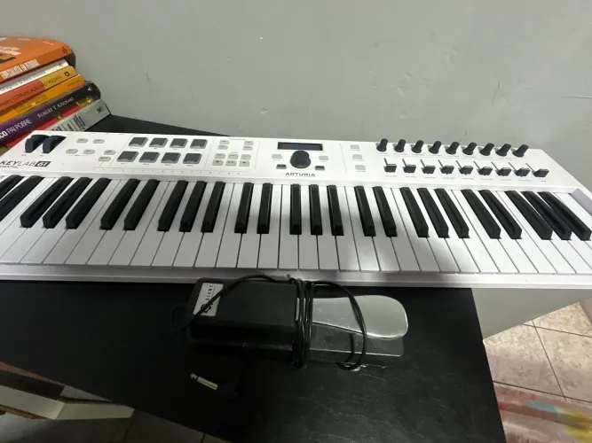 Controlador Arturia 61