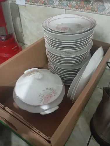 Vendo coberta de mesa, marca real, fabricada entre os anos 70 e 80