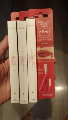 2 unidades Cor Rosa - Batom Duo Perfect Match Niina Secrets Novo e lacrado