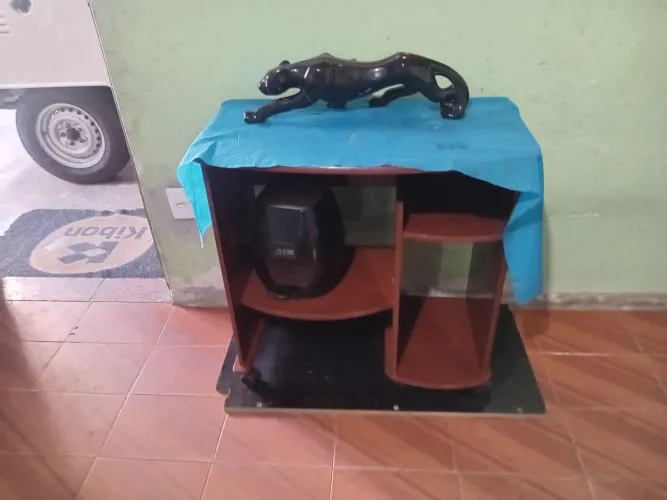 Rack móvel usado.