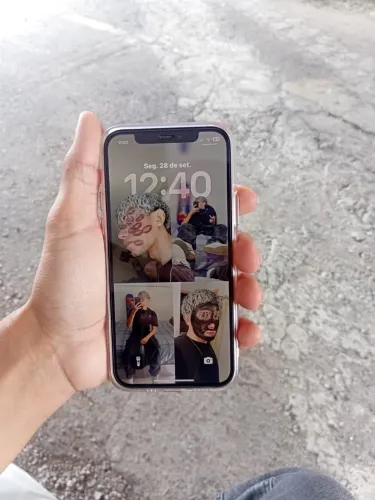 IPHONE 12