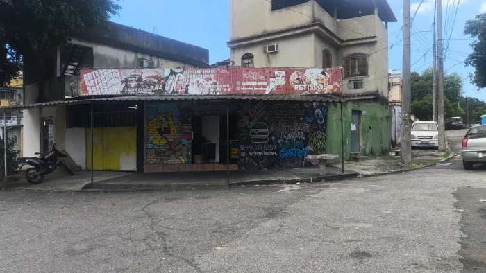 Passo ponto comercial( lanchonete )  funcionando a 14 anos,.