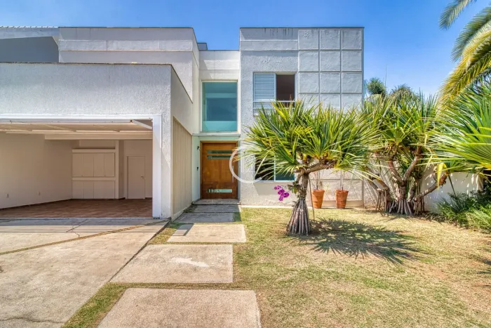 Sobrado com 4 quartos (sendo 4 suítes), 330 m² - venda por R$ 3.725.000 ou aluguel por R$